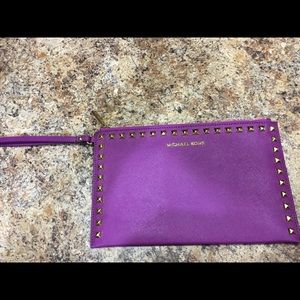 Michael Kors large flat zipper clutch/wristlet